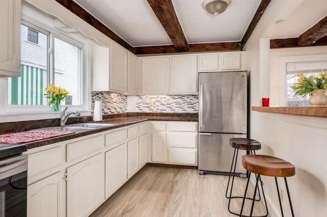 5 McDaniel Road, Nottingham, NH 03290