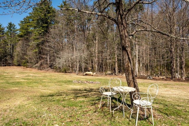 5 McDaniel Road, Nottingham, NH 03290