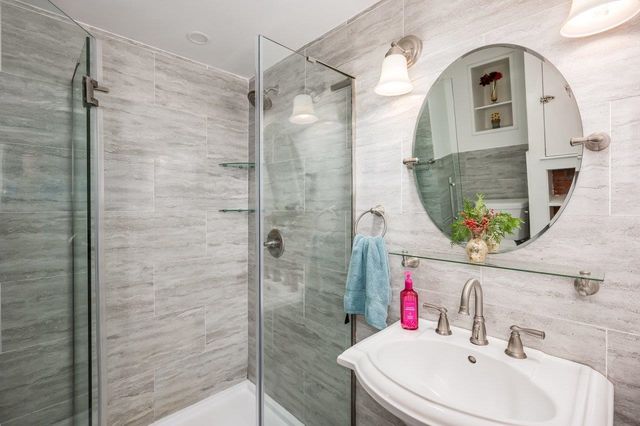 5 McDaniel Road, Nottingham, NH 03290