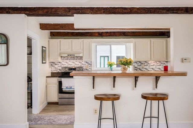 5 McDaniel Road, Nottingham, NH 03290