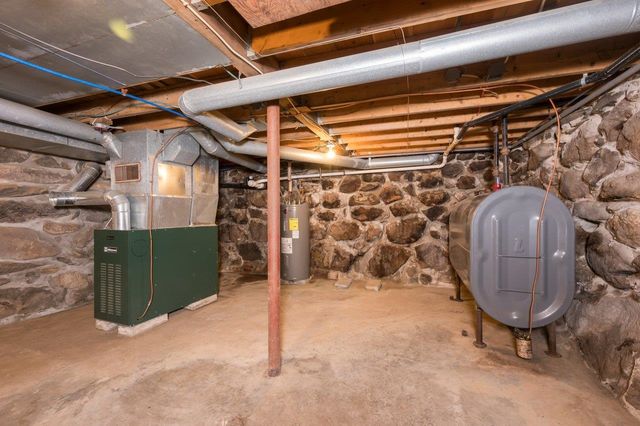 5 McDaniel Road, Nottingham, NH 03290