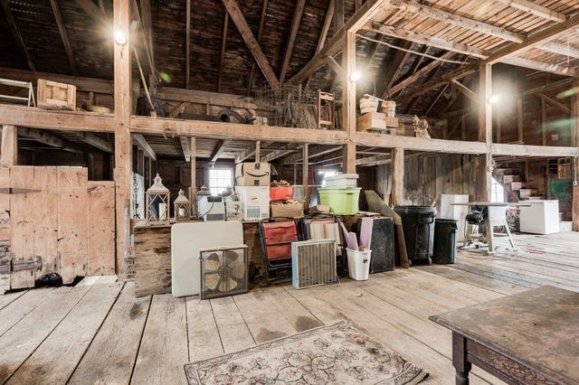 5 McDaniel Road, Nottingham, NH 03290