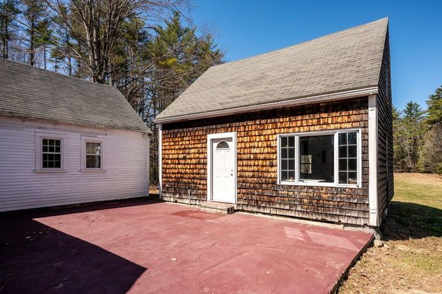 5 McDaniel Road, Nottingham, NH 03290