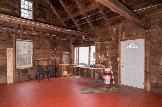 5 McDaniel Road, Nottingham, NH 03290