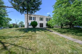 23 Gulick Lane, Plainsboro, NJ 08536