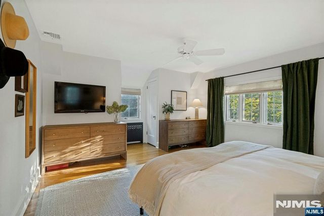 15 Gilbert Road, Ho-ho-kus, NJ 07423