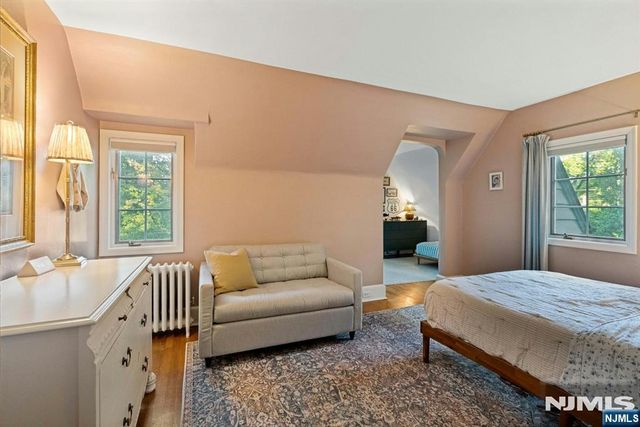 15 Gilbert Road, Ho-ho-kus, NJ 07423