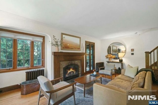 15 Gilbert Road, Ho-ho-kus, NJ 07423