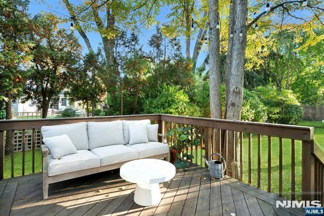 15 Gilbert Road, Ho-ho-kus, NJ 07423