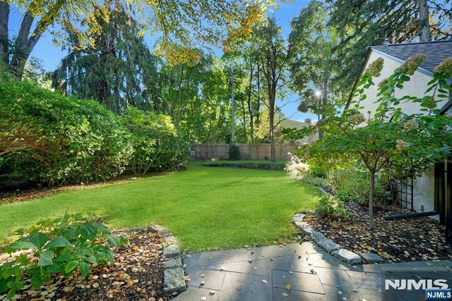 15 Gilbert Road, Ho-ho-kus, NJ 07423