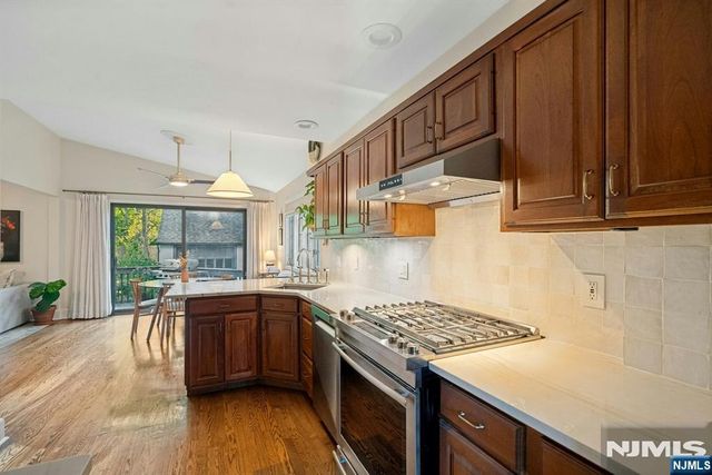 15 Gilbert Road, Ho-ho-kus, NJ 07423