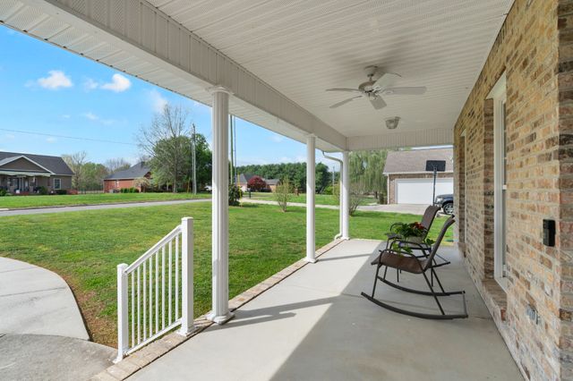 116 Kades Ct, Decherd, TN 37324