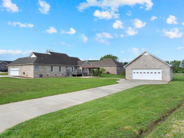 116 Kades Ct, Decherd, TN 37324