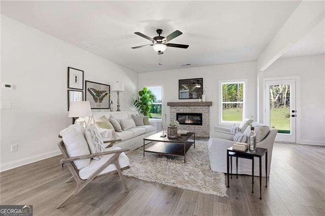 201 Tempo Circle, Ellenwood, GA 30294