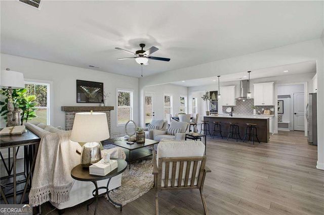 201 Tempo Circle, Ellenwood, GA 30294