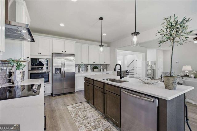 201 Tempo Circle, Ellenwood, GA 30294
