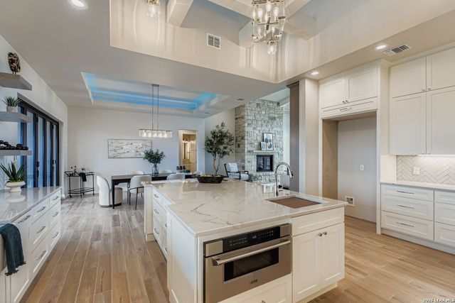 23202 Walker Ridge, San Antonio, TX 78255