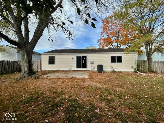 5535 Freedom Court, Indianapolis, IN 46254