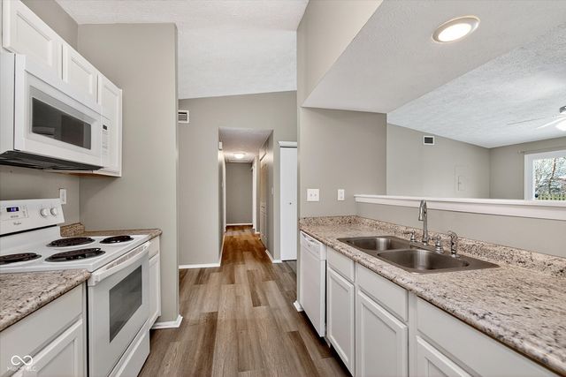 5535 Freedom Court, Indianapolis, IN 46254