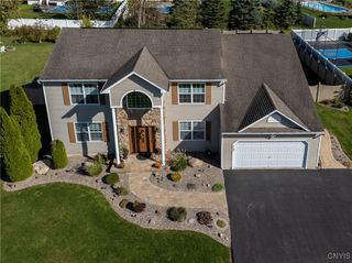 8336 Moyer Carriage, Cicero, NY 13039