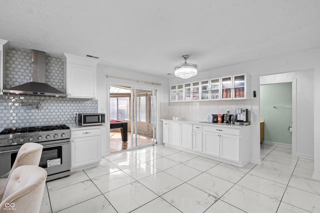 11103 Bear Hollow Drive, Indianapolis, IN 46229