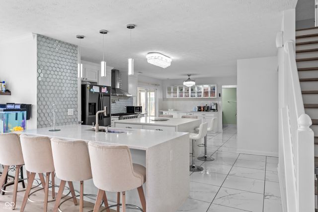 11103 Bear Hollow Drive, Indianapolis, IN 46229