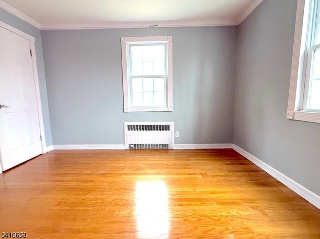 34 Howard St, Verona Twp., NJ 07044