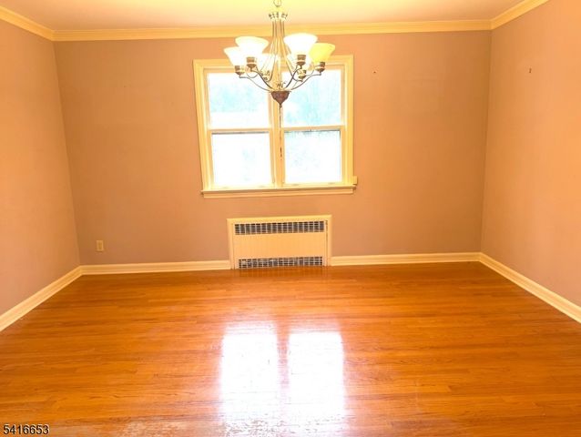 34 Howard St, Verona Twp., NJ 07044