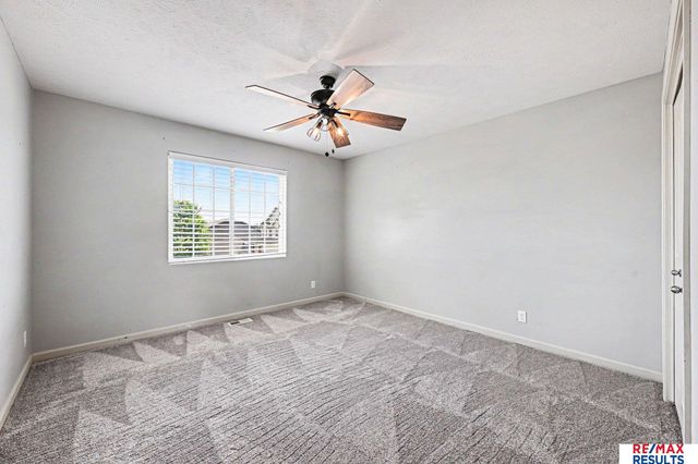 11171 Prospect Street, Papillion, NE 68046