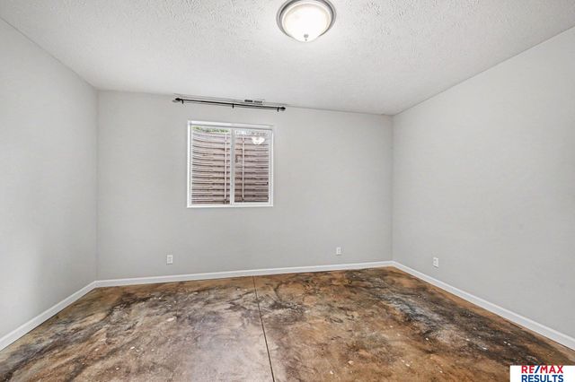 11171 Prospect Street, Papillion, NE 68046