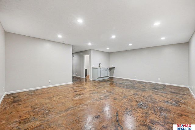 11171 Prospect Street, Papillion, NE 68046