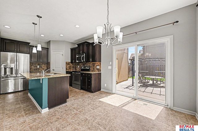 11171 Prospect Street, Papillion, NE 68046