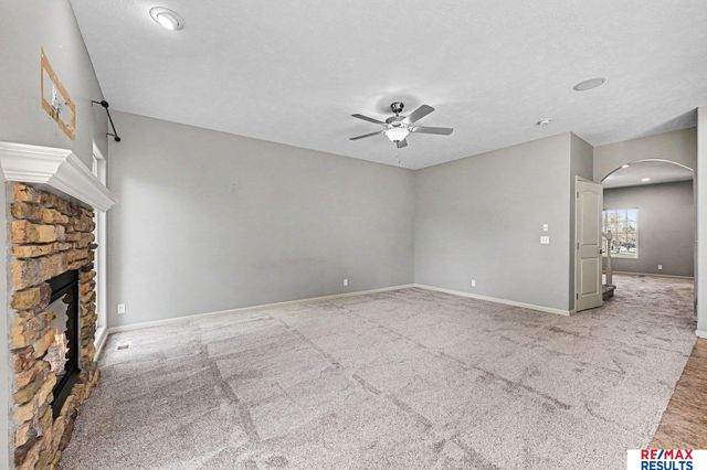 11171 Prospect Street, Papillion, NE 68046
