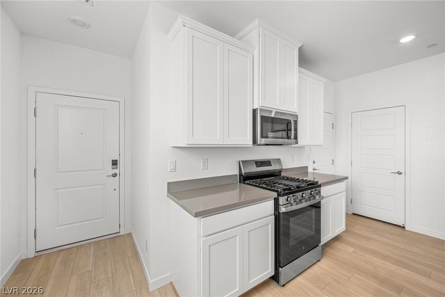 9587 Agave Grove Court, Las Vegas, NV 89178