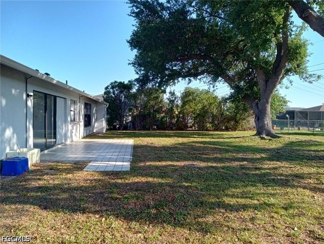 159 SE Santa Barbara PL, Cape Coral, FL 33990