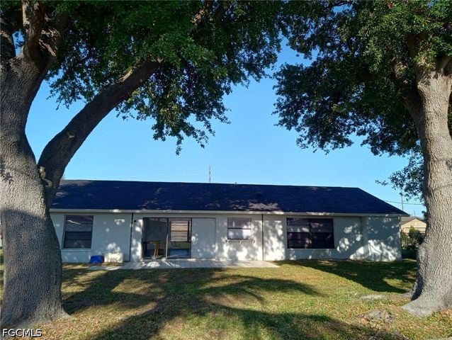 159 SE Santa Barbara PL, Cape Coral, FL 33990