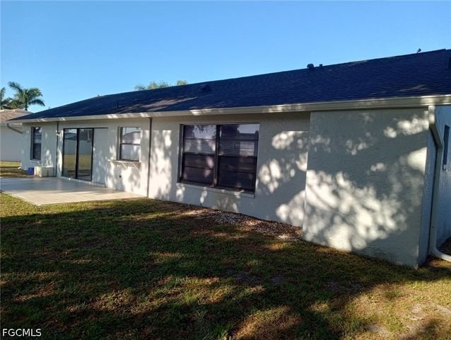 159 SE Santa Barbara PL, Cape Coral, FL 33990