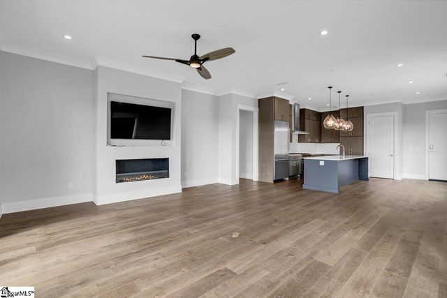 95 Dr. David C. Francis Street Unit 401, Greenville, SC 29601