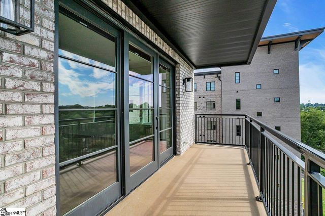 95 Dr. David C. Francis Street Unit 401, Greenville, SC 29601