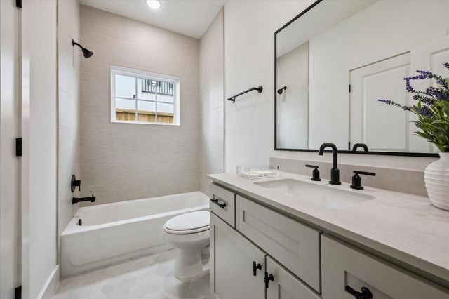 3505 Eaton Estates Lane, Houston, TX 77055