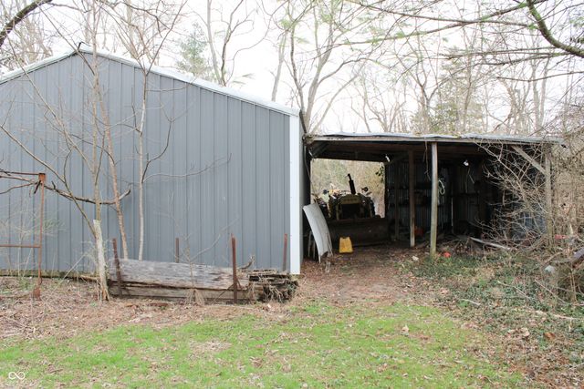 3320 E Private Road 140 N, North Vernon, IN 47265