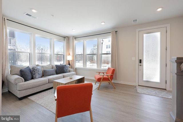 5601 HYATTSVILLE DR, Hyattsville, MD 20782