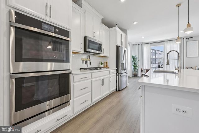 5601 HYATTSVILLE DR, Hyattsville, MD 20782