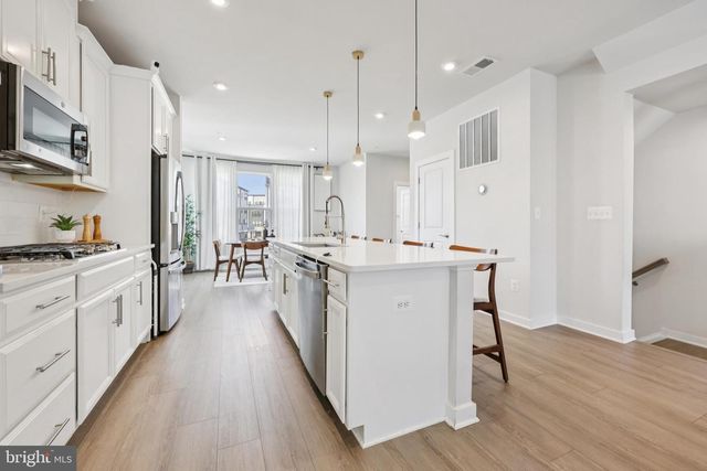 5601 HYATTSVILLE DR, Hyattsville, MD 20782