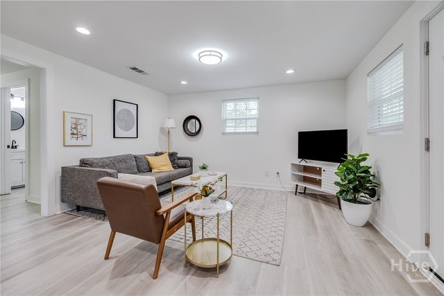 1220 E 69th Street, Savannah, GA 31404