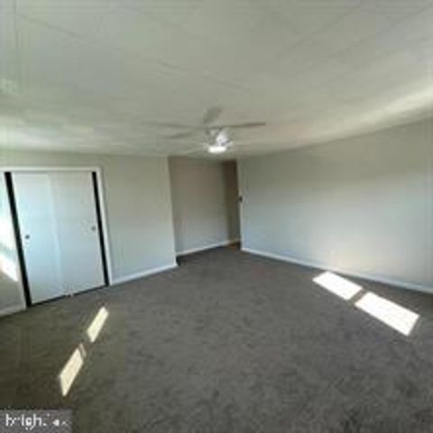 2721 E SOMERSET ST, Philadelphia, PA 19134