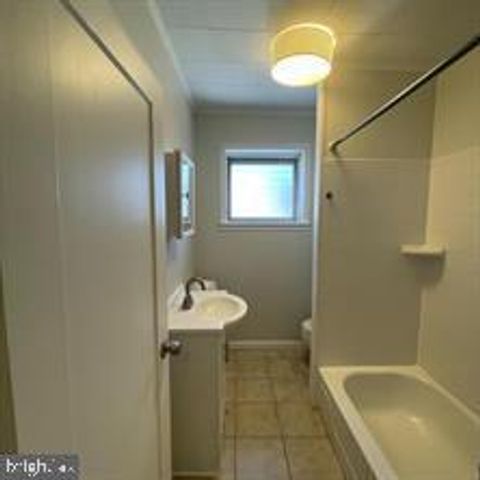 2721 E SOMERSET ST, Philadelphia, PA 19134