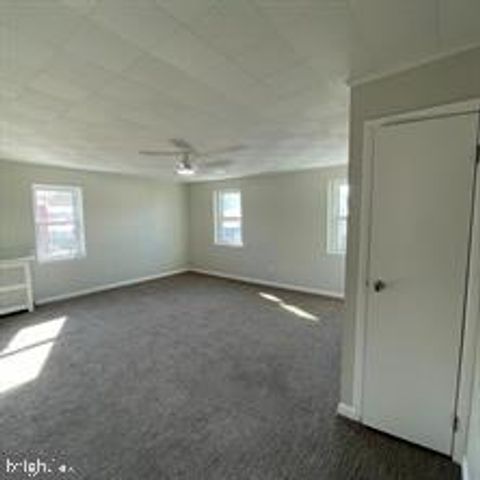 2721 E SOMERSET ST, Philadelphia, PA 19134