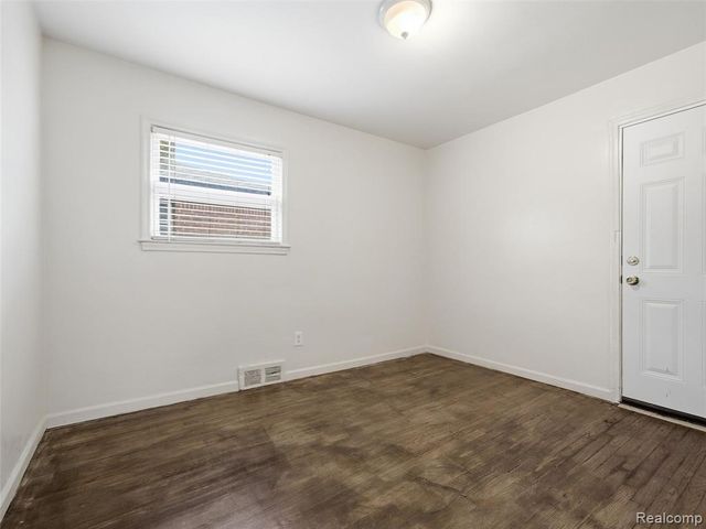 20271 Grandville Avenue, Detroit, MI 48219