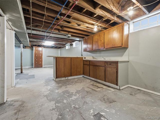 20271 Grandville Avenue, Detroit, MI 48219